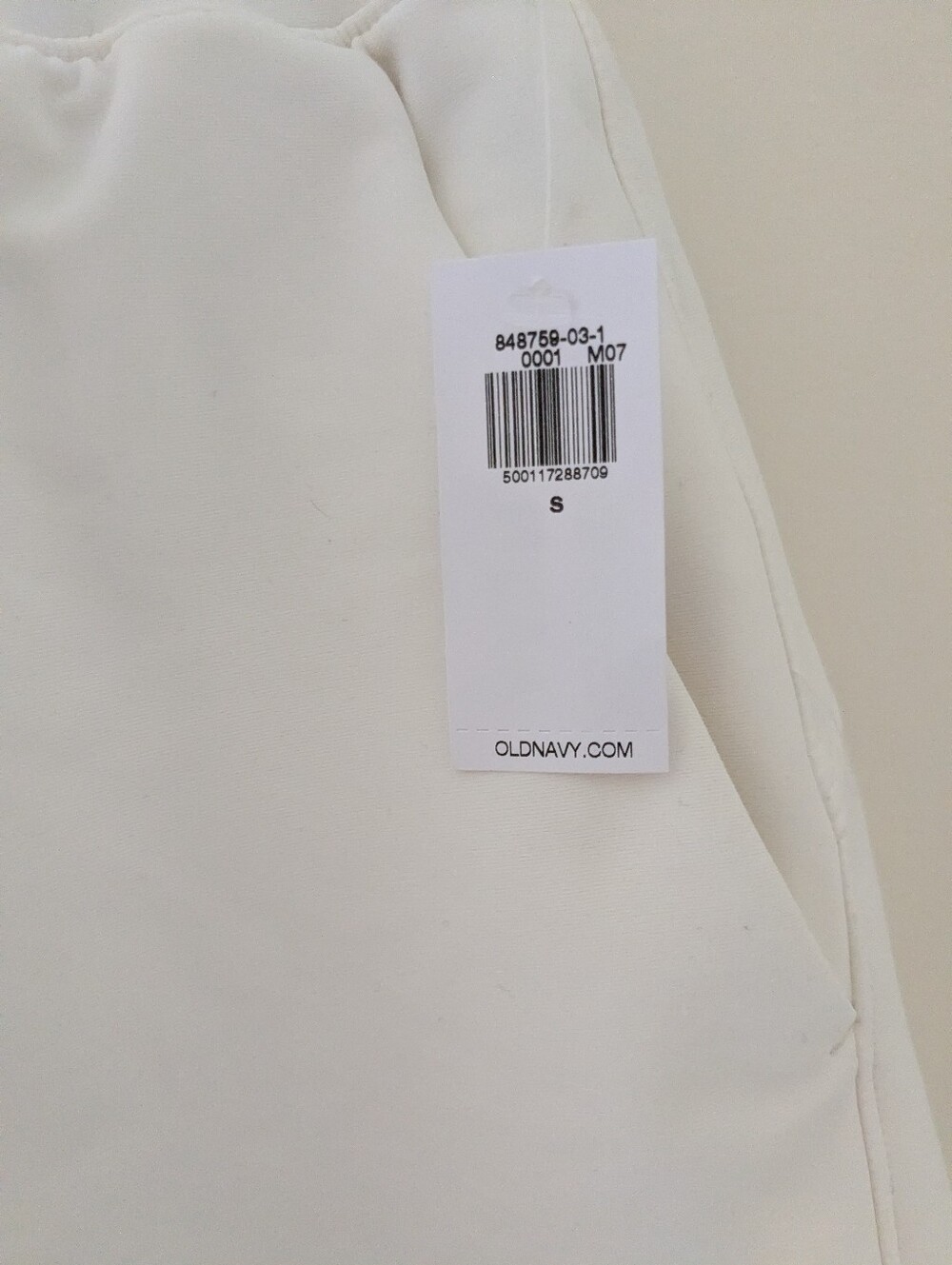 NWT High-Waisted PowerSoft Shorts 3-inch inseam - Picture 4 of 5
